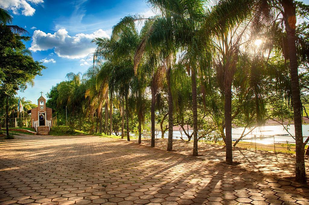 Pousada Do Lago Hotel Guape Bagian luar foto